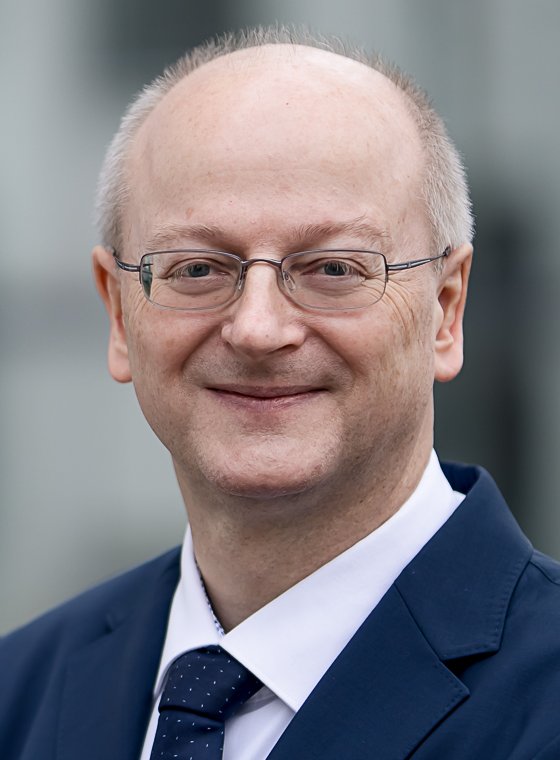 Anwendung nichtinvasiver elektrischer Stimulation beim Menschen
